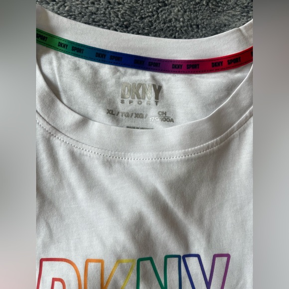 DKNY White XL T-Shirt - Picture 5 of 5